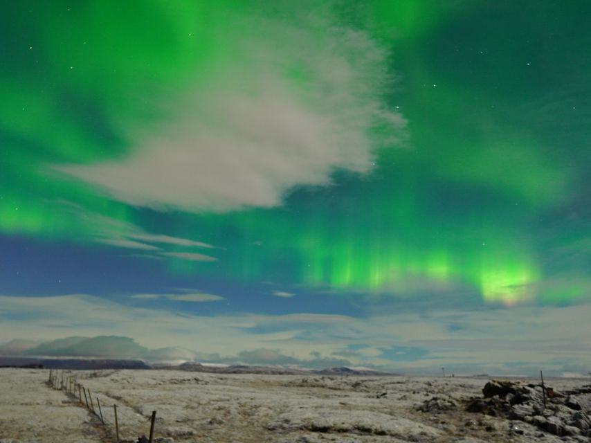 Reykjavik: Northern Lights Tour w/Pro Photos - Small Group - Viking Stories and Aurora Myths: What You Learn on the Way