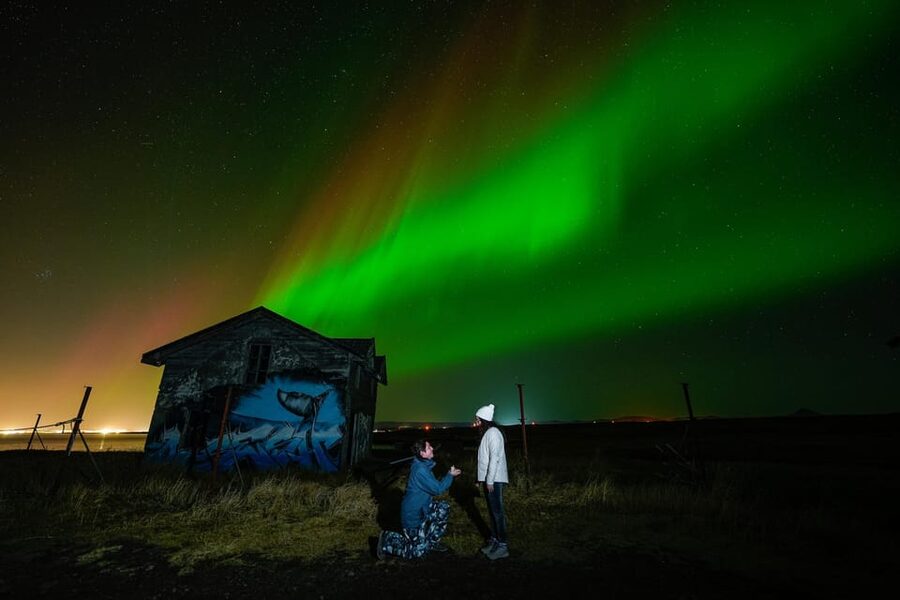 Reykjavik: Northern Lights Tour with Private Photographer - Warm Winter Jumpsuits, Outdoor Chairs, and What That Changes
