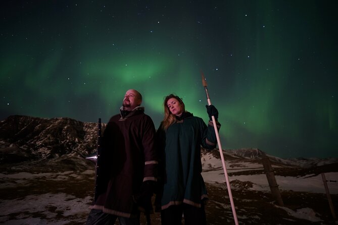 Reykjavik Northern Lights Tour with Pro Aurora Photos Small Group - Pickup, Group Size, and Why Comfort Helps in the Dark