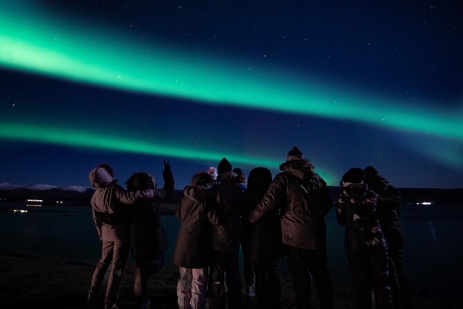 Reykjavik Northern Lights Tour with Professional Photographer - Leaving city lights: how the secluded countryside hunt plays out