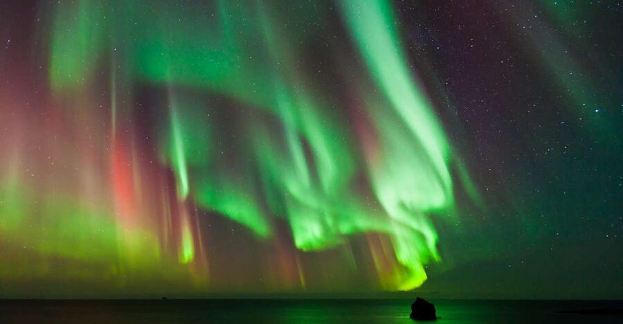 Reykjavik: Premium Northern Lights Tour with Free Photos - How a meteorologist-led plan changes your odds in Reykjavik
