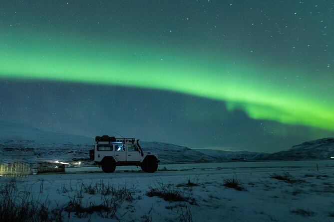 Reykjavik Private Northern Lights Tour with Pro Photographer - Why an Off-Road Northern Lights Hunt Works Better Than Waiting