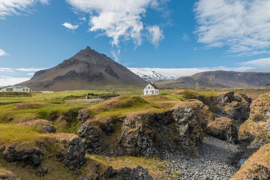 Reykjavik: Private Snaefellsnes and Kirkjufell Jeep Tour - Why a private Jeep day from Reykjavik feels different