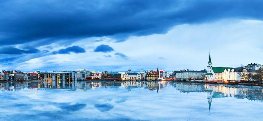 Reykjavik: Sightseeing Walking Tour with a Viking - Hallgrímskirkja and the pronunciation moment