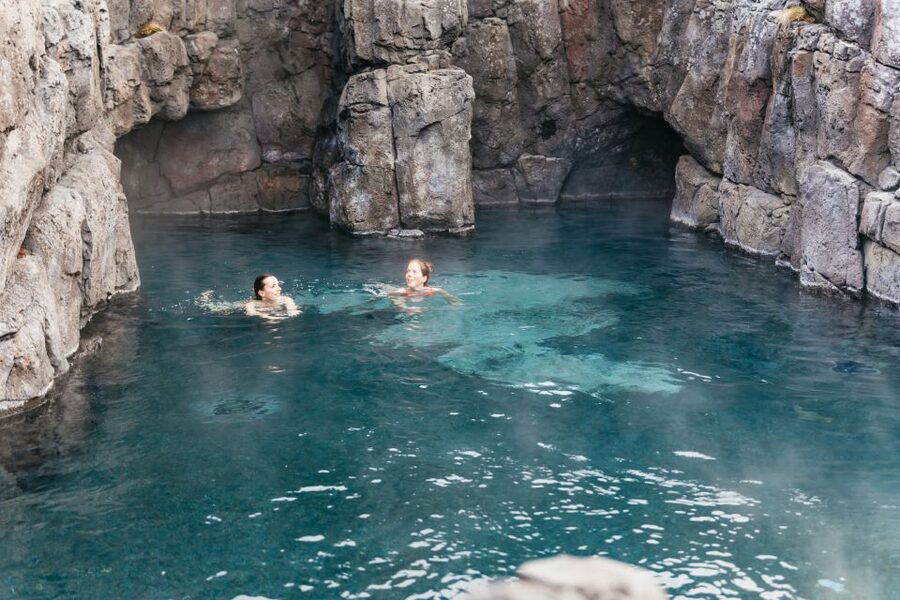 Reykjavik: Sky Lagoon Admission with Transfer - Choosing Saman Pass vs Sky Pass: private comfort or shared simplicity