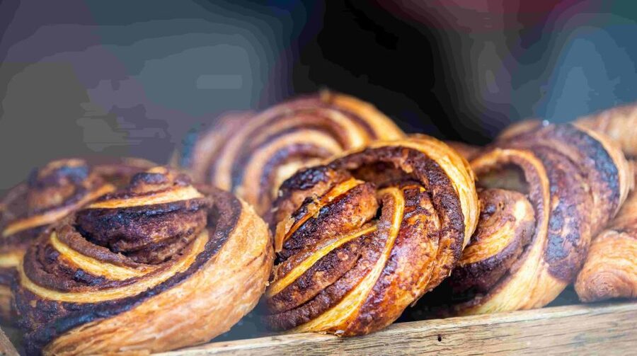 Reykjavik: The Icelandic Sweet Tooth Tour - Final Candy Stop: From Shopping Breaks to Classic Iceland Bars