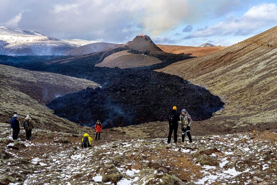 Reykjavík: Volcano Hike, Visit Grindavík and Blue Lagoon - Fagradalsfjall volcano hike: the 45-minute walk that actually matters