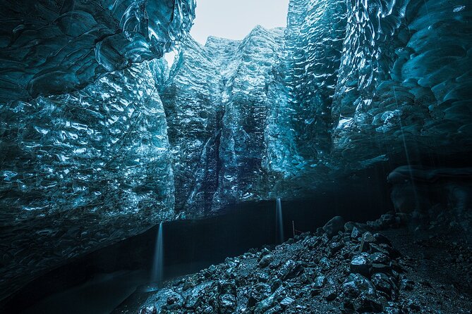 Sapphire Ice Cave Tour from Jökulsárlón - Extra Small Group - The hike on Vatnajokull and the crystal blue ice cave moment