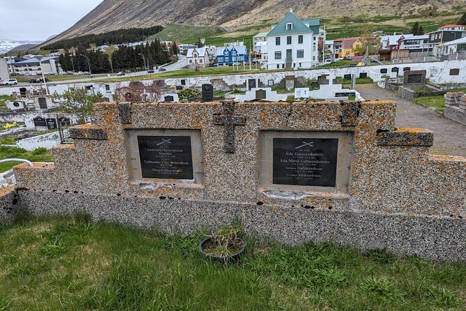 Self-Guided Tour of Ísafjörður: Art, History, and Architecture - Sjúkrahúsið Old Hospital: Architecture That Still Teaches