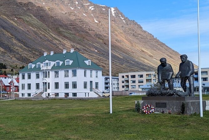 Self-Guided Tour of Ísafjörður: Art, History, and Architecture - Start at Westfjord History Museum, Finish at Silfurtorg Town Square