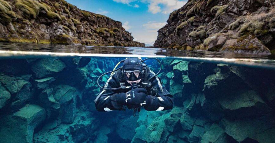 Silfra: Diving Between Tectonic Plates - Getting to Thingvellir and the flow of your half-day