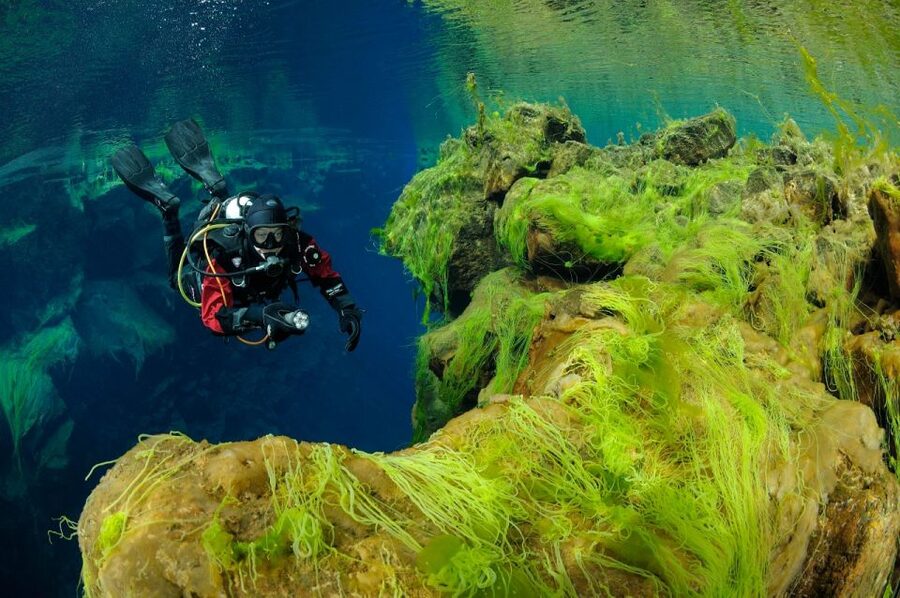 Silfra: Diving Between Tectonic Plates - The fissure dive, section by section: Big Crack to Silfra Lagoon