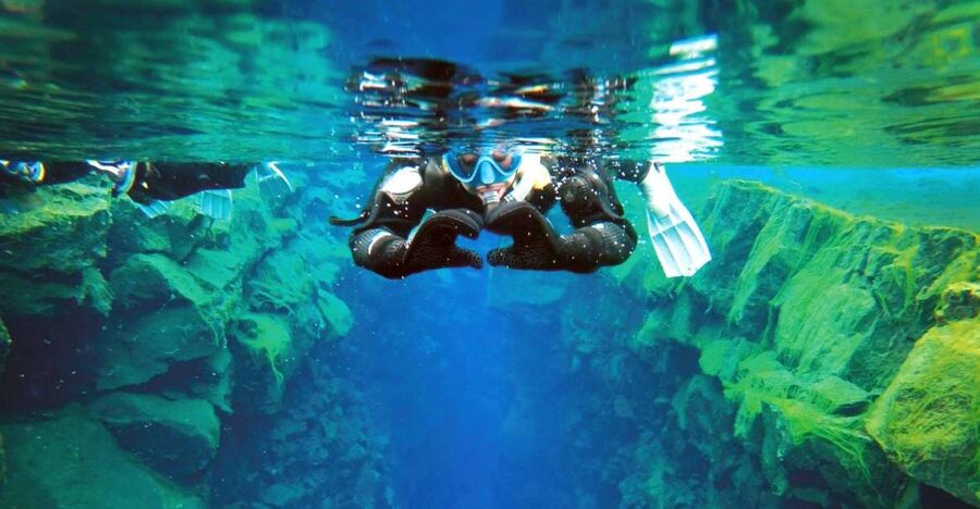 Silfra: Fissure Snorkeling Tour with Underwater Photos - Where Þingvellir Turns Geology Into a Swim Session
