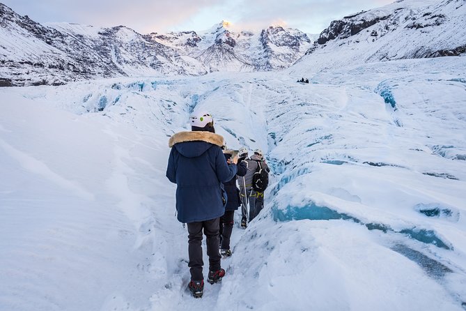 Skaftafell: Blue Ice Cave & Glacier Hike on Vatnajökull - From Skaftafell Base Camp to the glacier by 4x4 bus