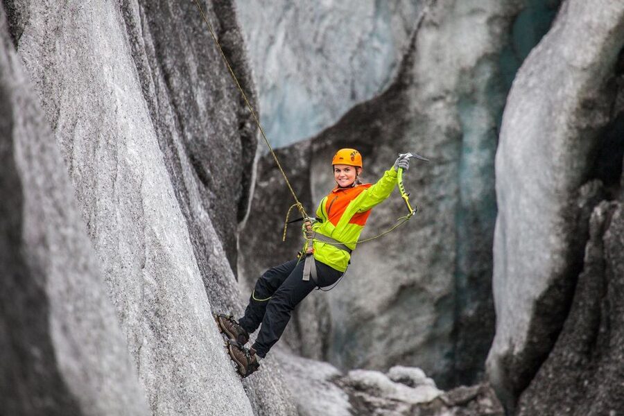 Skaftafell: Glacier Hike and Ice Climbing Guided Experience - First Steps in Skaftafell, Then Straight onto Falljökull