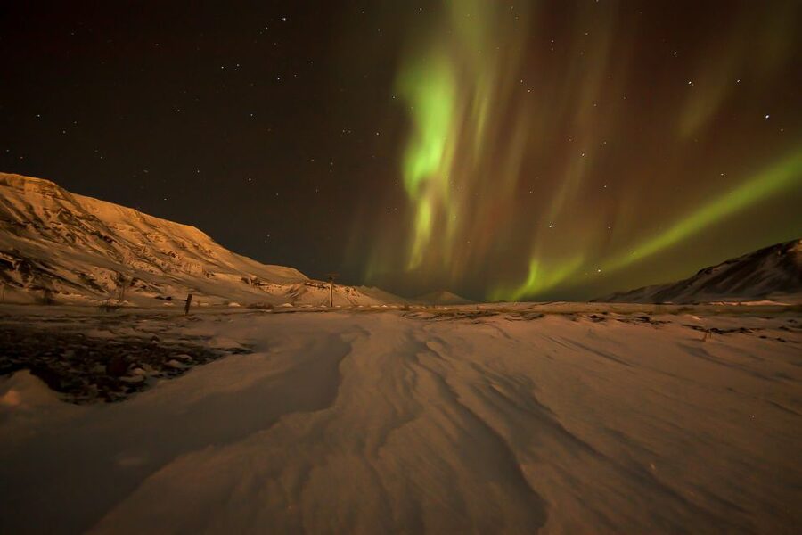 Small-Group Premium Northern Lights Tour from Reykjavik - A premium-feeling aurora hunt, built around small group access