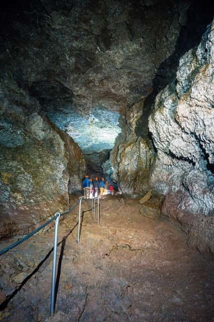 Snæfellsnes: Vatnshellir Lava Cave Tour - Entering the lava tube: what the 45-minute guided tour really feels like