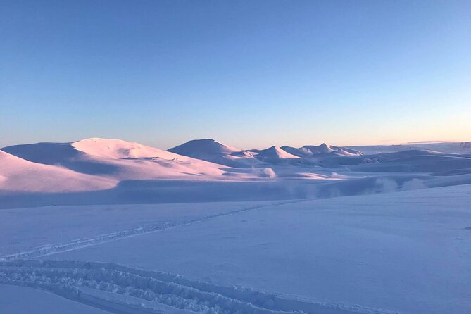 Snowmobiling on Eyjafjallajökull - Eyjafjallajökull from the top, not the road