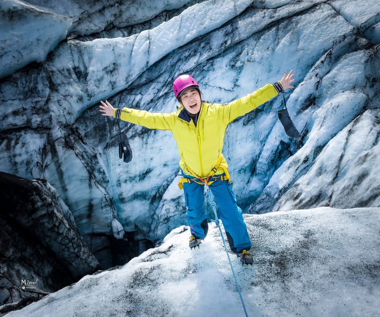 Sólheimajökull Glacier: Guided Hike with Equipment - The science lesson you actually want to hear