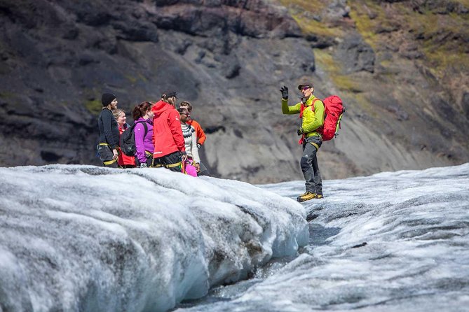 Sólheimajökull Glacier Hike – Adventure in a Small Group - Pacing and what to wear: avoid sore feet, cold hands, and awkward slips