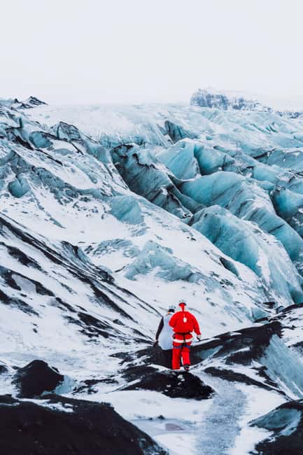 Sólheimajökull: Guided Glacier Hike - Getting Onto the Glacier: The Yellow Bus, The Gear, The Briefing