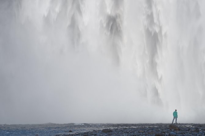 South Coast and Glacier Hike from Reykjavik - Seljalandsfoss: the stop where weather decides the magic