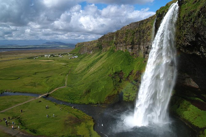 South Coast and Glacier Lagoon Day Trip by Super Jeep from Reykjavik - Waterfalls first: Urriðafoss to Seljalandsfoss to Skógafoss
