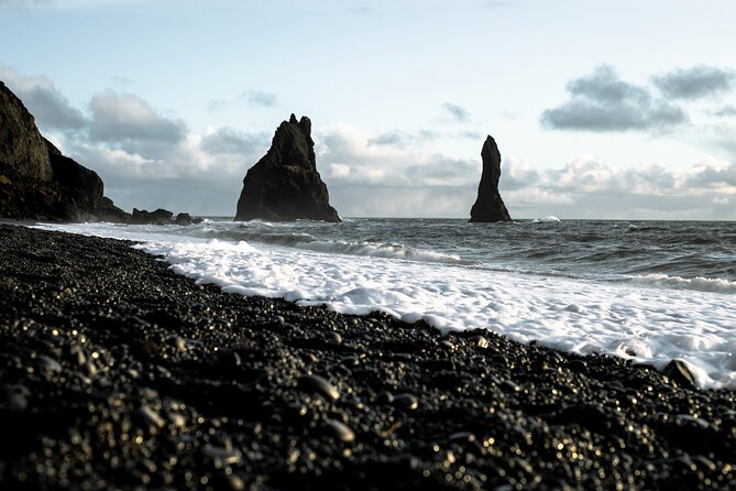 South Iceland Highlights and Northern Lights Combo Full-Day Tour - Stop 2: Sólheimajökull Glacier Walk, plus Ice You Can Touch