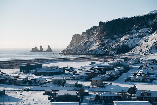 South Iceland Highlights and Northern Lights Combo Full-Day Tour - Stop 3: Reynisfjara Black Sand Beach, Sea Stacks and Sneaker Danger