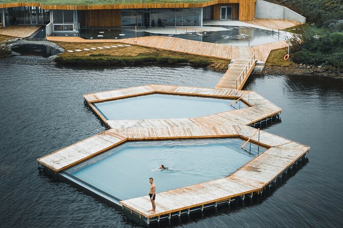 Stuðlagil Canyon and Vök Baths Day Tour - Guide quality matters more than you think on this route