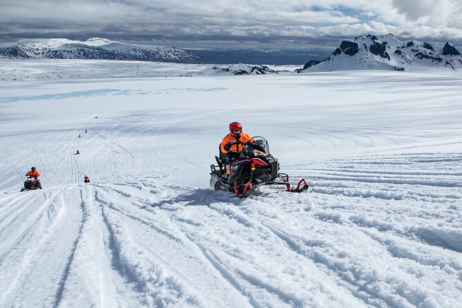 Super Jeep Golden Circle & Snowmobile on Glacier from Reykjavik - Thingvellir National Park: rift valley facts and quick photo time