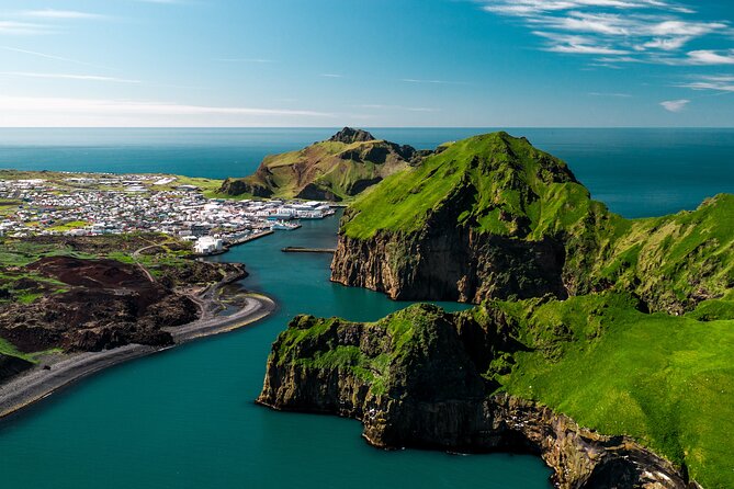 The Best of Vestmannaeyjar with Ebbi - Elephant Rock: a quick, fun landmark in the middle of the loop