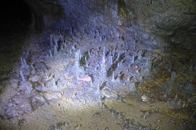 The Cave Explorer - What happens at The Cave Vidgelmir before you go underground