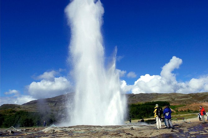 The Golden Circle Guided Bus Tour from Reykjavik - Gullfoss: Time to Stand Close to the Falls