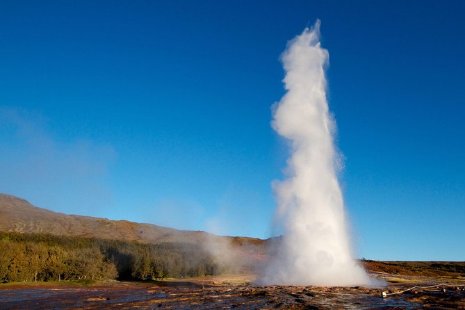 The Golden Circle & Northern Lights Guided Combo tour - Who should book this Golden Circle and Northern Lights combo