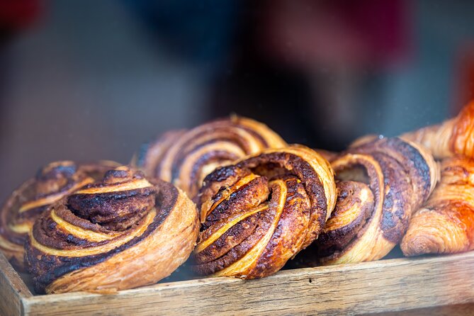 The Icelandic Sweet Tooth Tour - Ísbúðin litla Valdís: ice cream that Icelanders eat in any weather