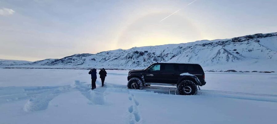 Þórsmörk by Super Jeep - Light lunch and pacing: keeping the day fun, not frantic