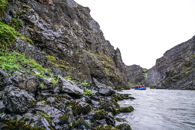 Top-Rated Family Rafting-Warm Drysuits, Volcanic Canyon, Epic Fun - The Volcanic Canyon 10 km Run: Basalt Cliffs, Steam, and a Real Sense of Place