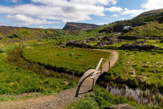 Unique West Iceland and Krauma SPA tour by minibus - Lunch Timing at Hverinn Restaurant & Bar