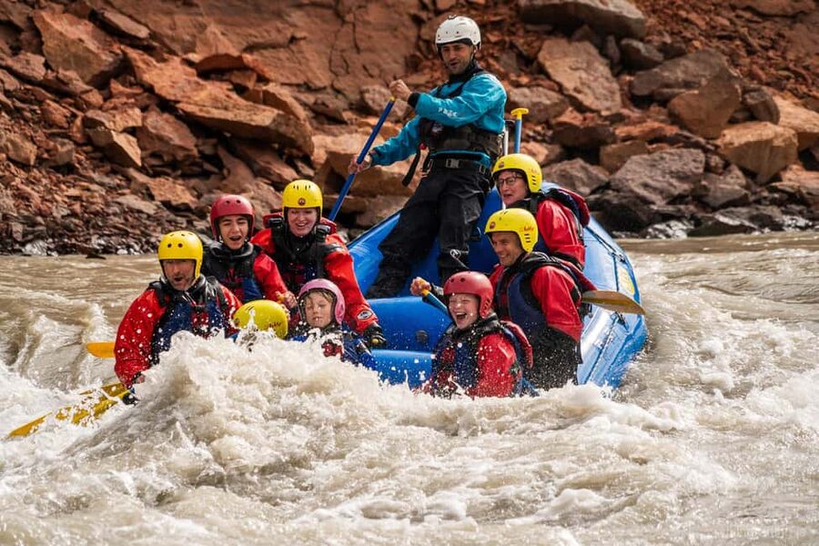 Varmahlíð: Guided Family Rafting Trip - The river access stop: second briefing and last-minute gear check