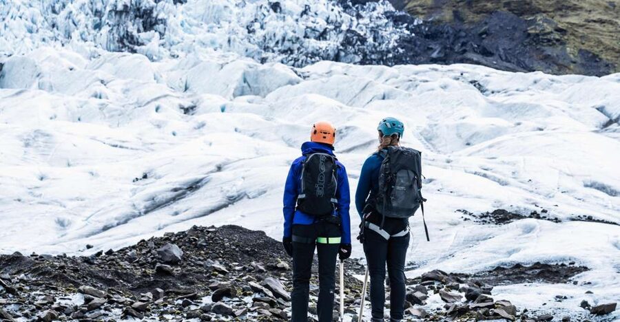 Vatnajökull: Short Glacier Encounter Walk with 4x4 Transfer - Getting set up at Söluskálinn in Freysnes