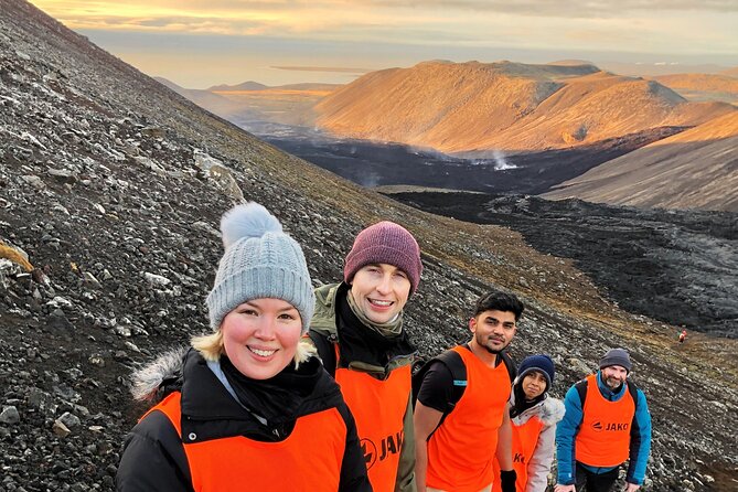 Volcano Hike and Blue Lagoon Including Admission Small Group Tour - Guides and group size: how you get from bus seats to lava safely