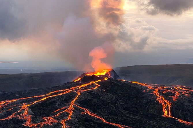 Volcano Tour on Reykjanes Peninsula Including Icelandic Snacks - Guide Johannes and the Small-Group Difference