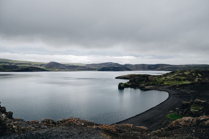 Volcano Tour on Reykjanes Peninsula Including Icelandic Snacks - Seltún Geothermal Area in Krysuvik: Mud Pools and Boiling Hot Springs